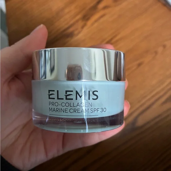 ELEMIS - Pro-Collagen Anti Aging Marine Cream SPF 30
1oz exp 04/28 - Picture 8 of 8